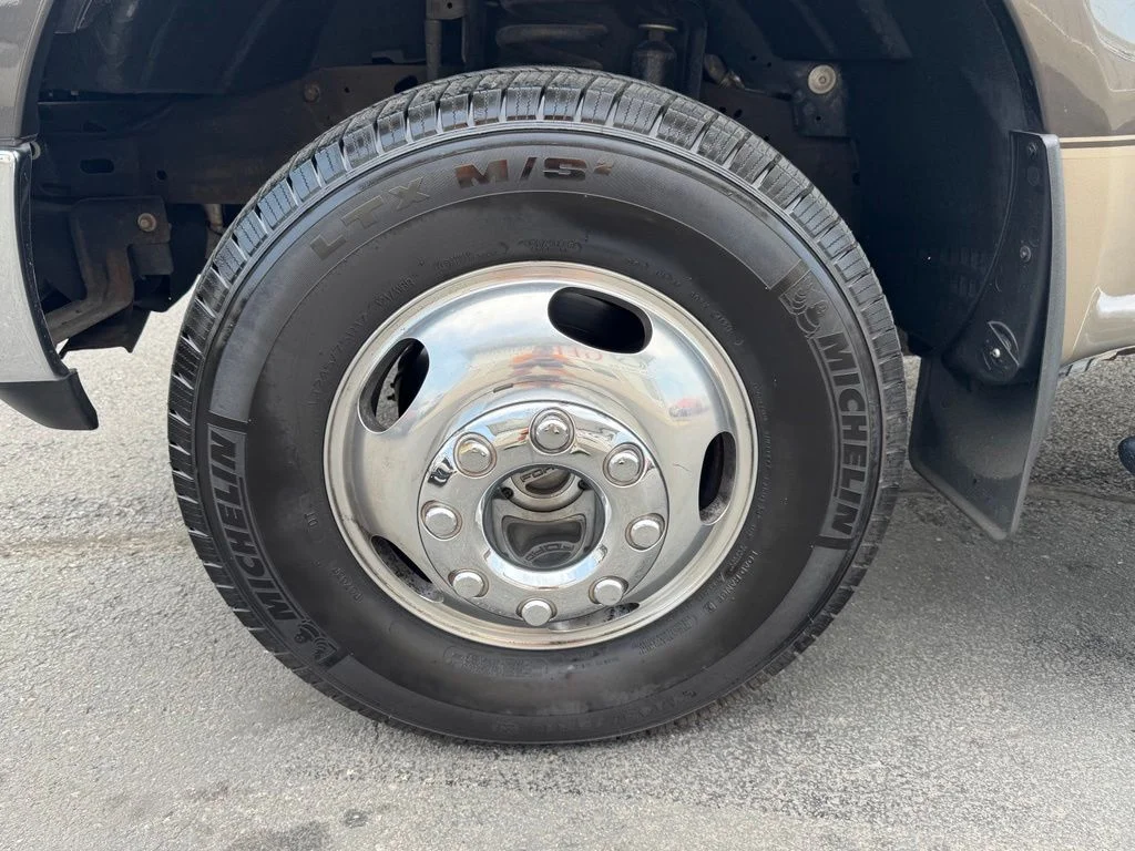 Used 2007 Gray Ford  image 23