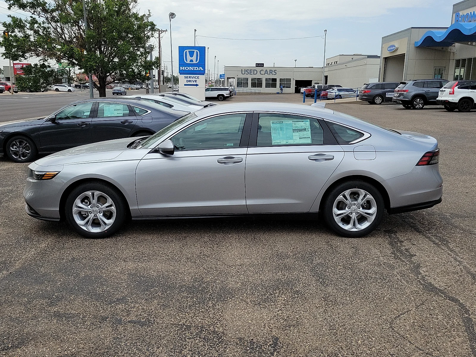 New 2026 Solar Silver Metallic Honda LX image 6