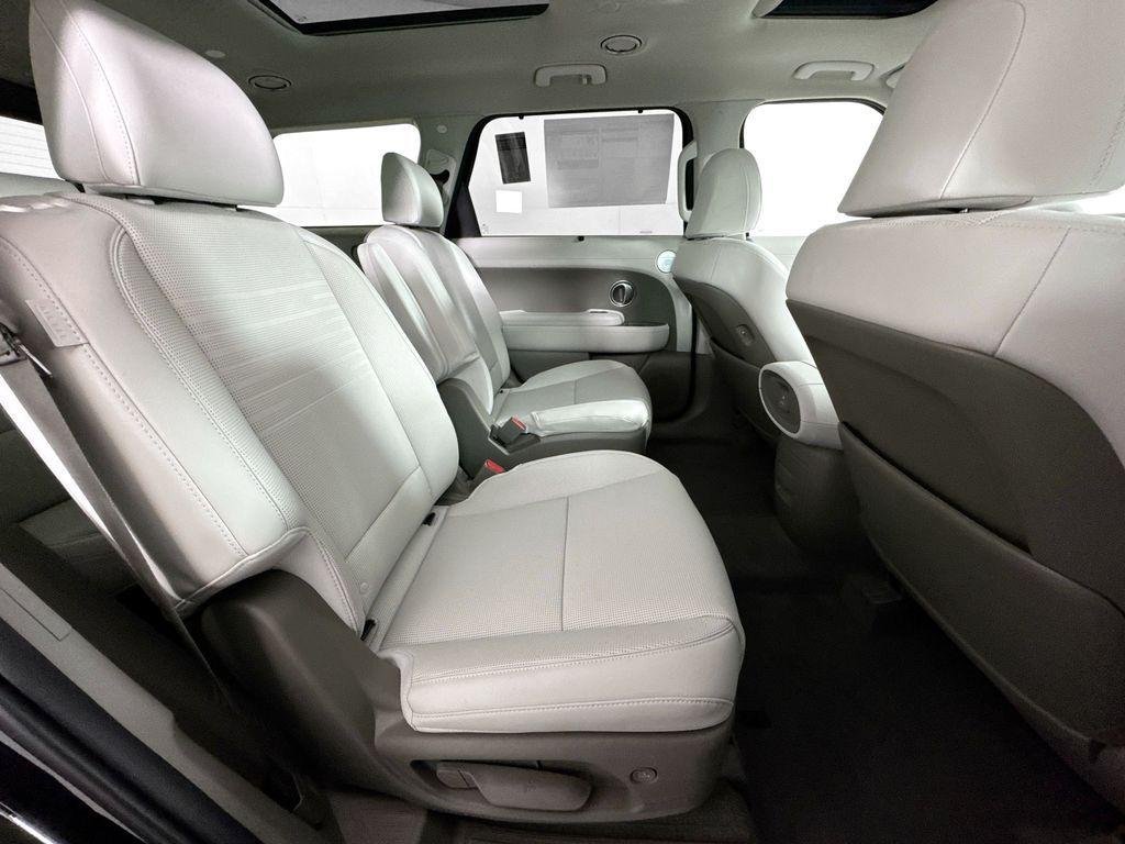 2026 Hyundai Palisade Limited - Photo 18