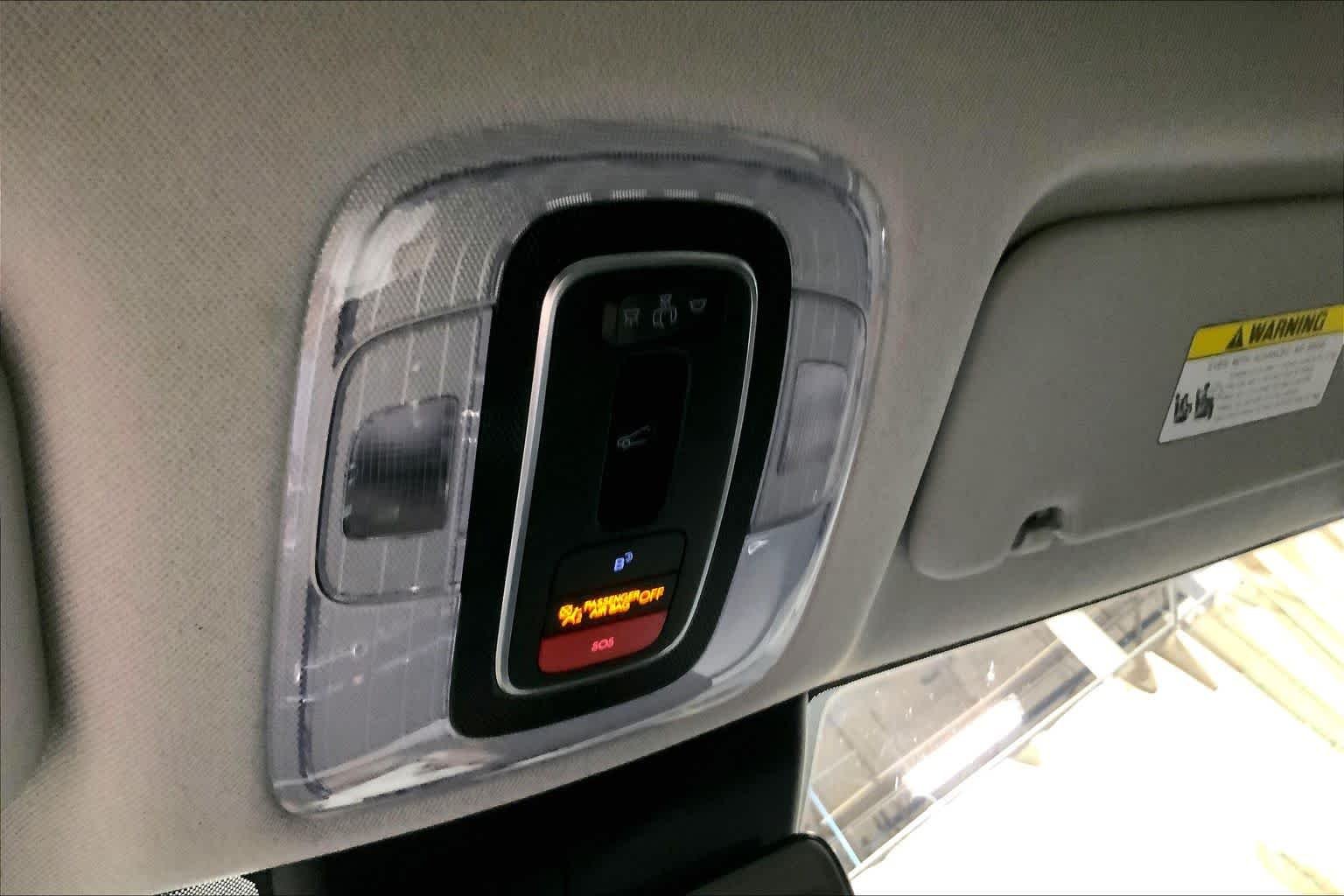 Used 2025 Abyss Black Hyundai Limited image 36