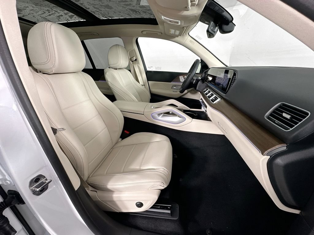 New 2026 MANUFAKTUR Moonlight White Metallic Mercedes-Benz GLE 350 image 30