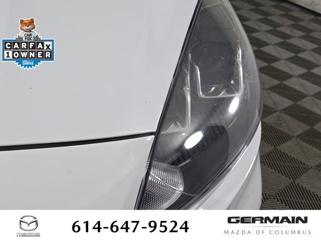 Used 2021 White Ford SE image 15