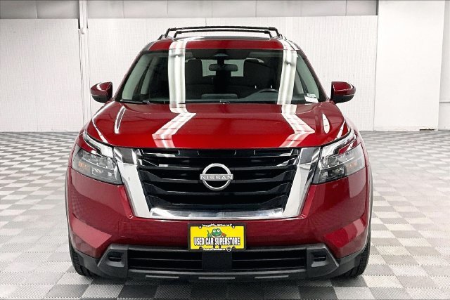 Used 2023 Scarlet Ember Tintcoat Nissan SV image 4