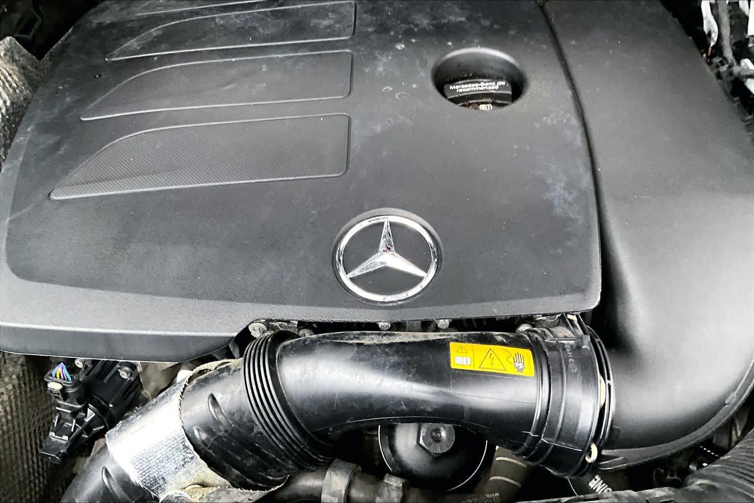 Certified Used 2023 MANUFAKTUR Cardinal Red Metallic Mercedes-Benz GLE 350 image 33