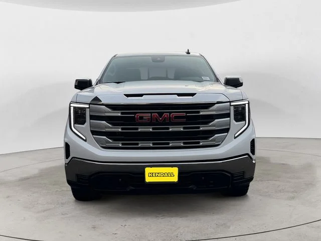 Used 2024 White GMC SLE image 8