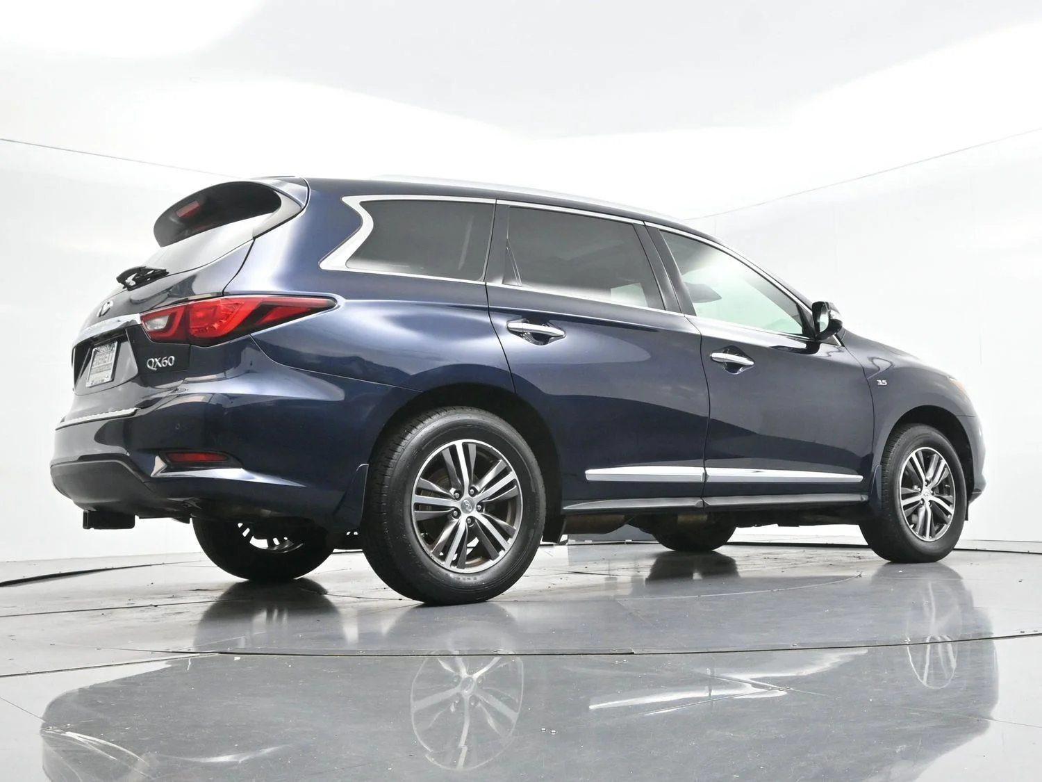 Used 2019 Hermosa Blue INFINITI LUXE image 47