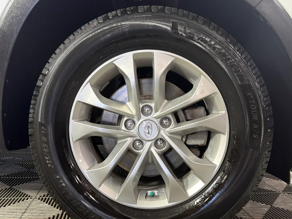 Used 2019  Hyundai SEL image 38
