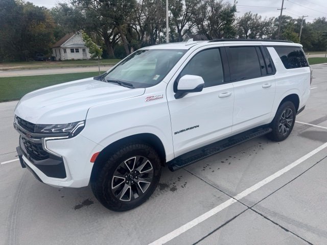 Certified Used 2022 White Chevrolet Z71 image 1