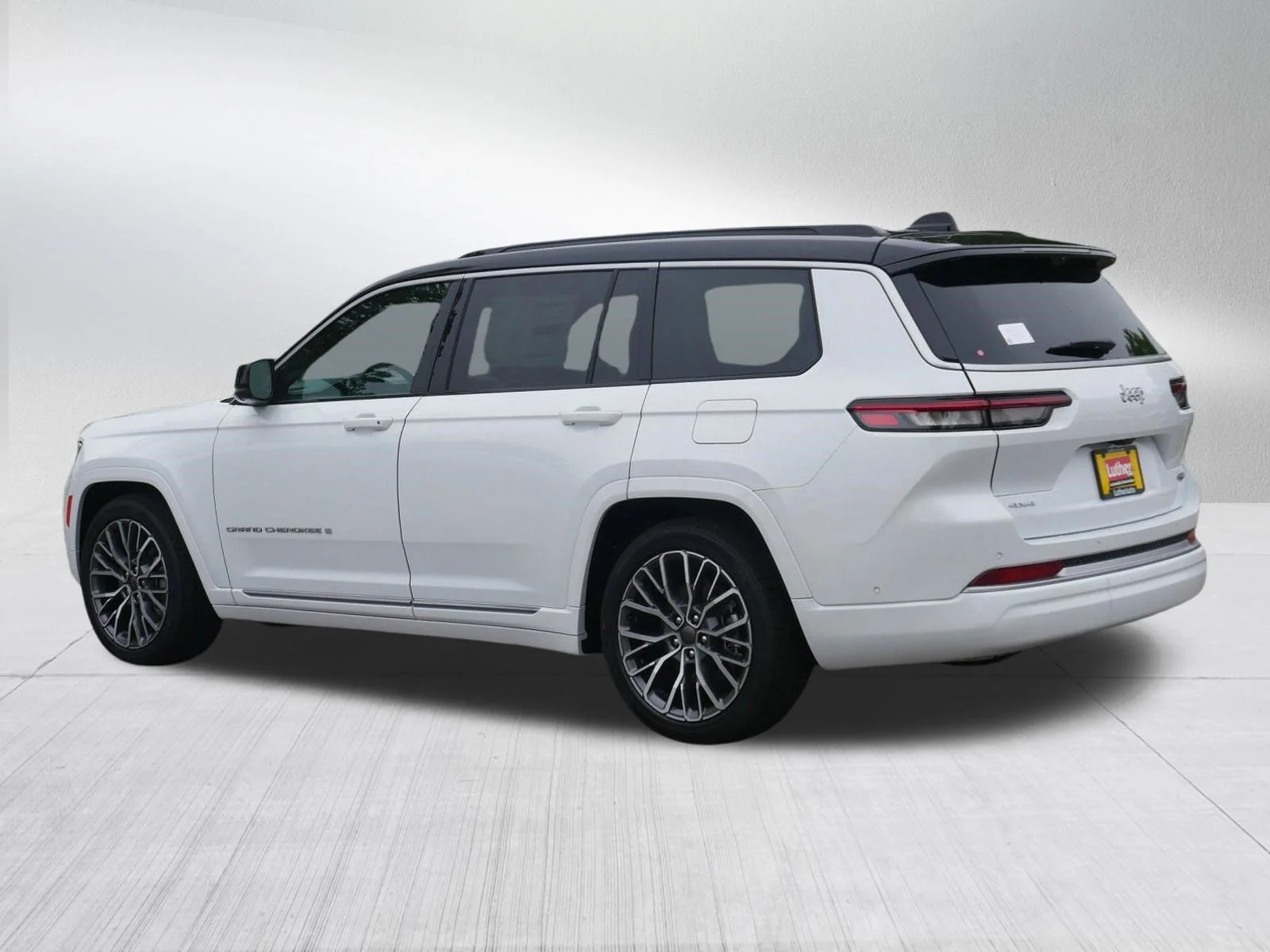 New 2026 Bright White Clear-Coat Exterior Paint Jeep Summit image 5