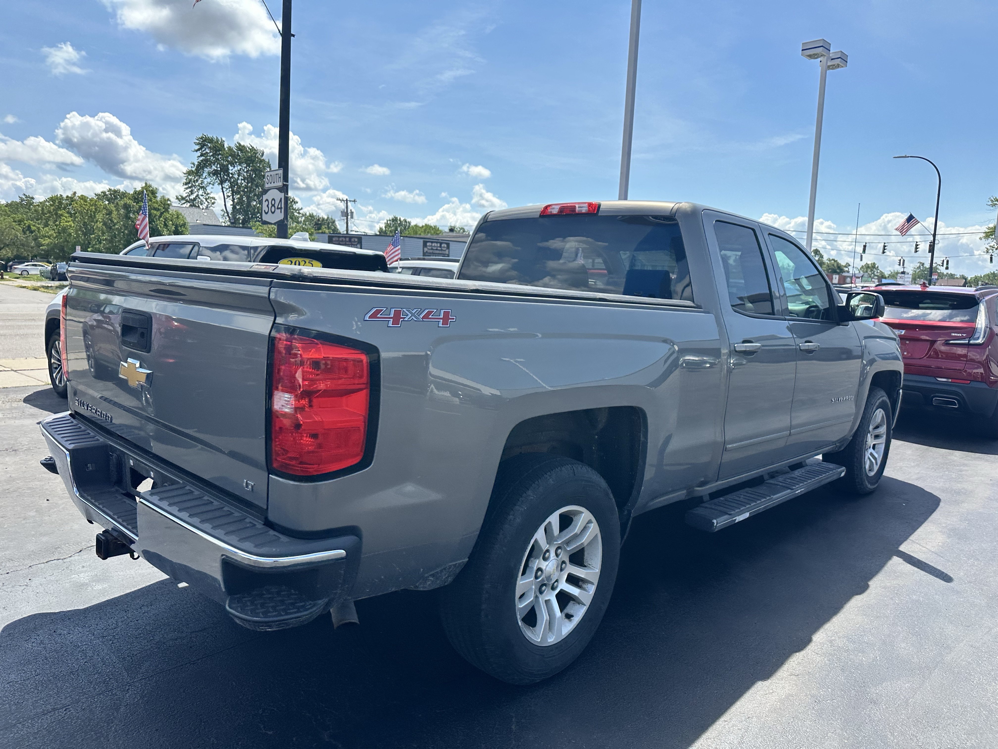 Used 2017 PEPPERDUST METALLIC Chevrolet LT image 8