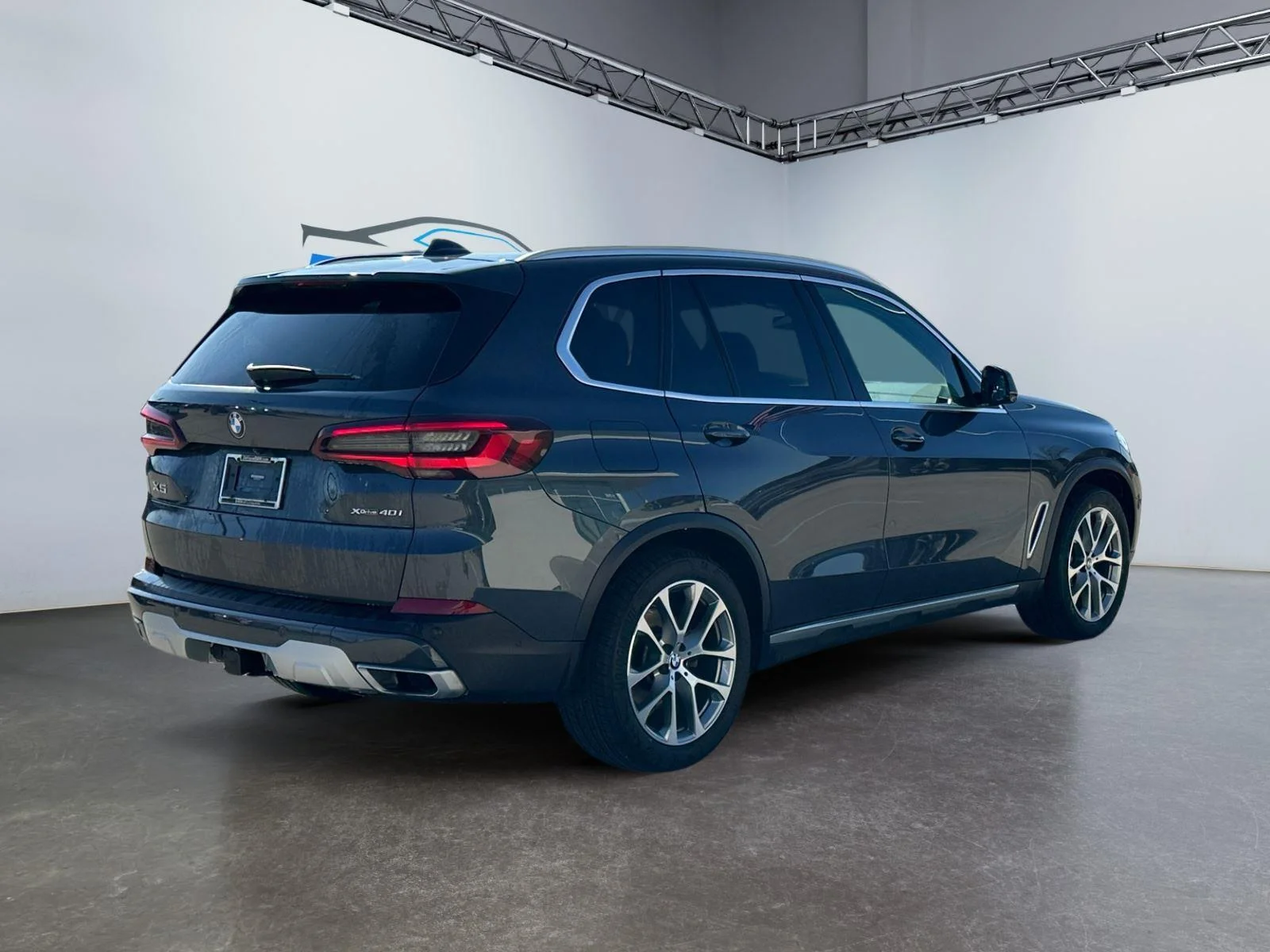 Used 2021 Arctic Grey Metallic BMW xDrive40i image 3