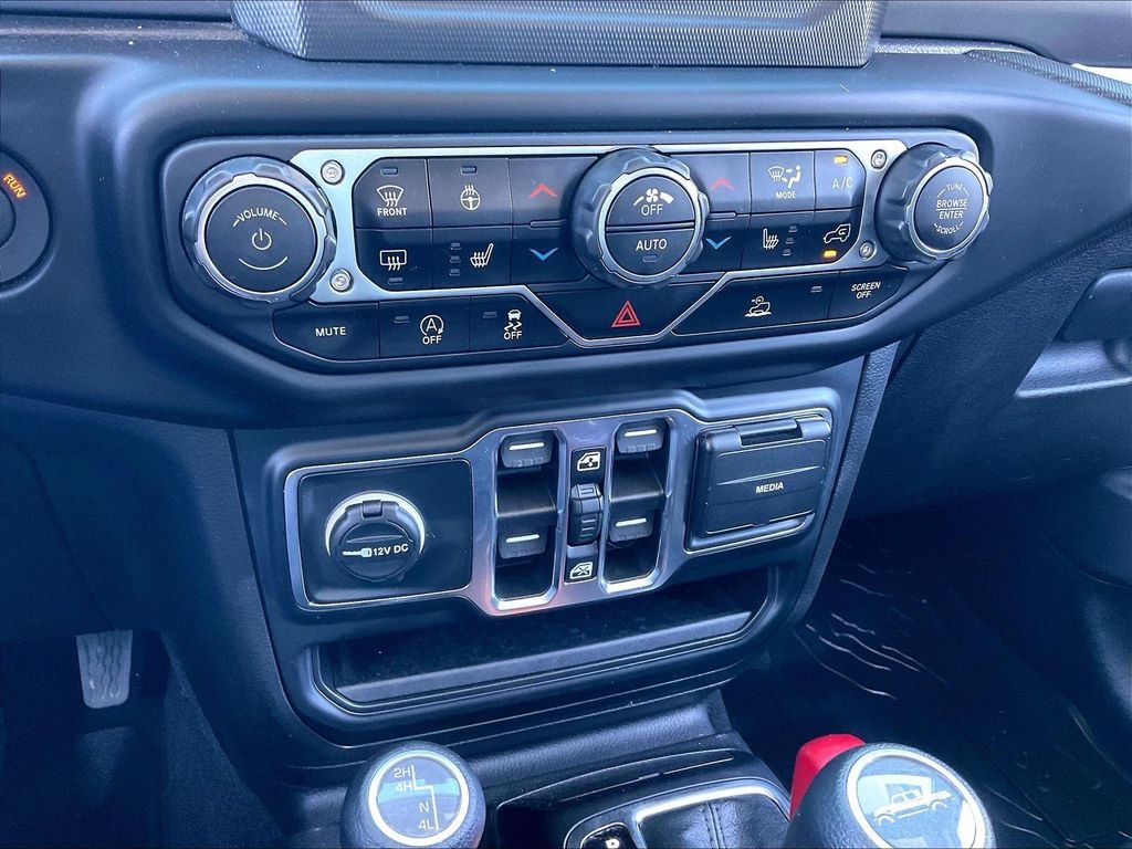 Used 2023 Bright White Clearcoat Jeep  image 24