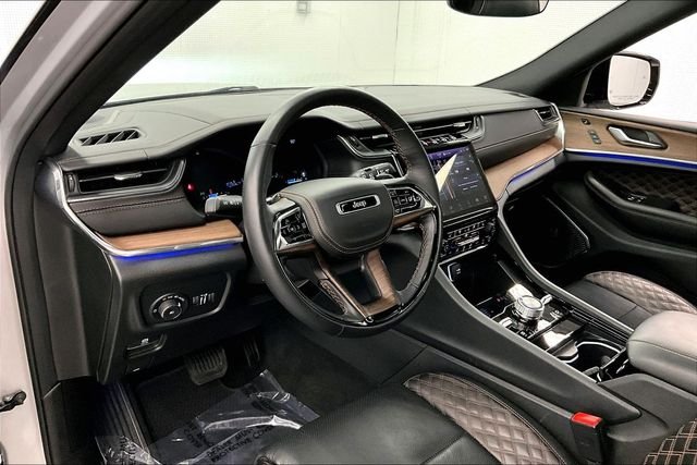 2025 Jeep Grand Cherokee Summit - Photo 16