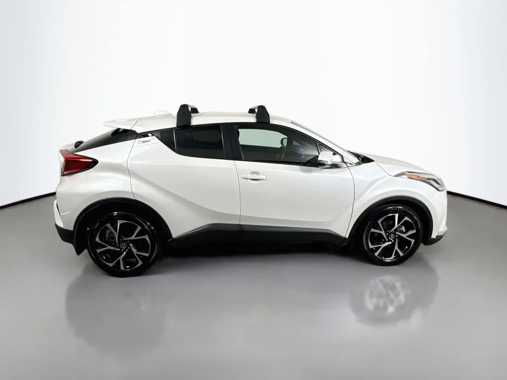 Used 2022 Wind Chill Pearl Toyota XLE image 8
