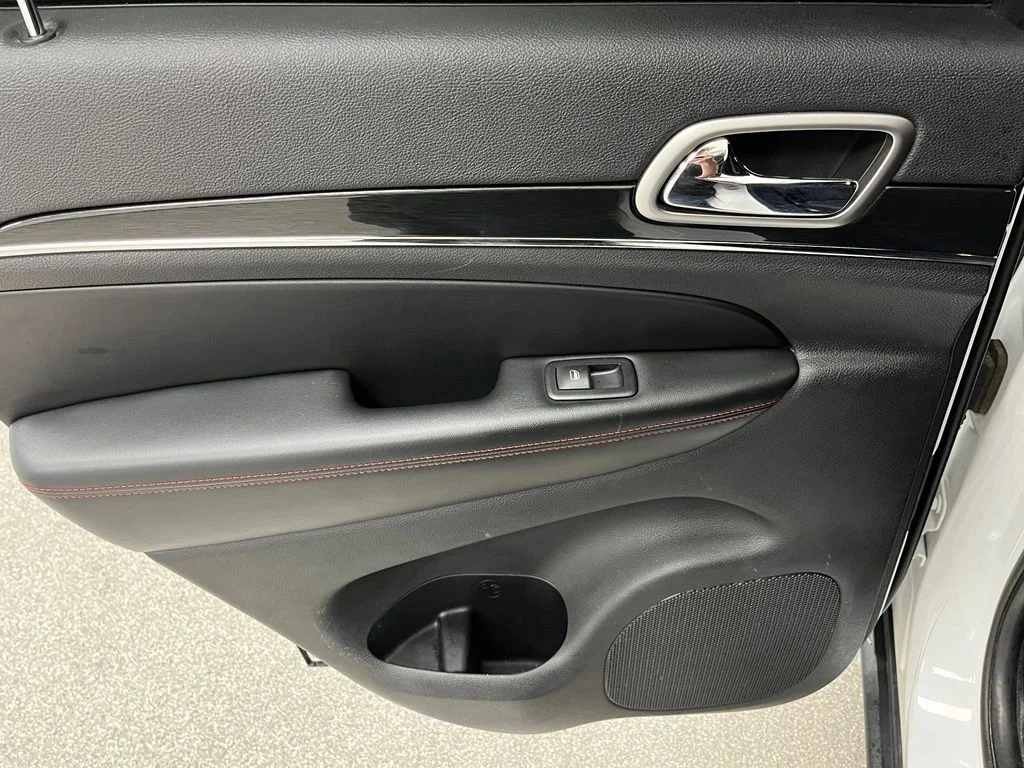 Used 2017 White Jeep Trailhawk image 42