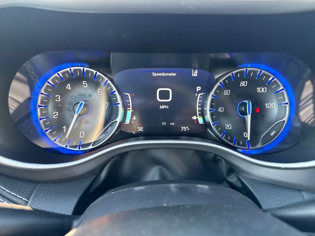 2026 Chrysler Pacifica Select - Photo 15