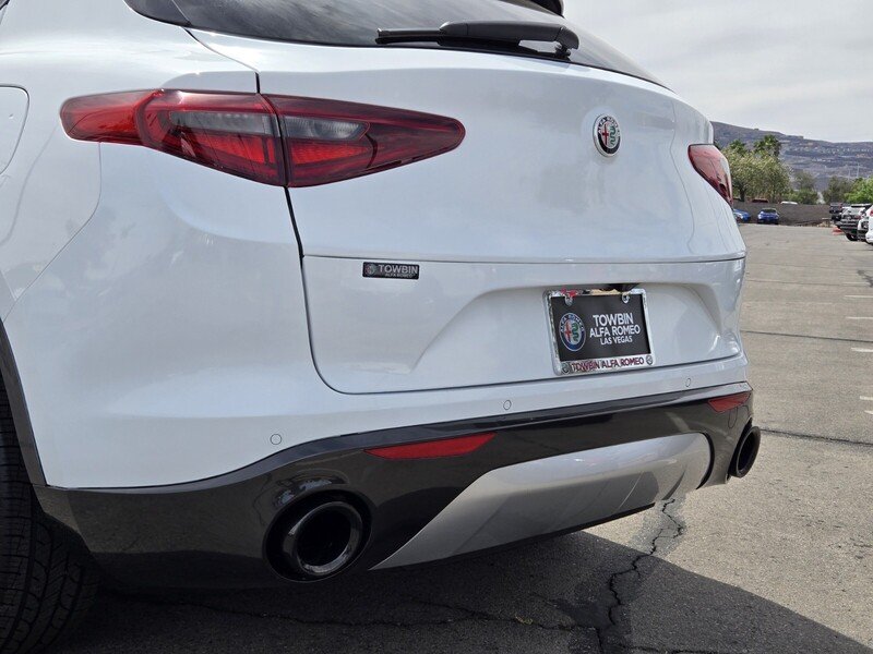 Used 2022 White Alfa Romeo TI AWD image 5