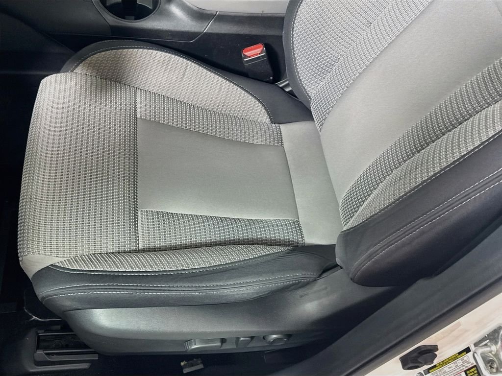 Used 2022 Crystal White Pearl Subaru Premium image 17