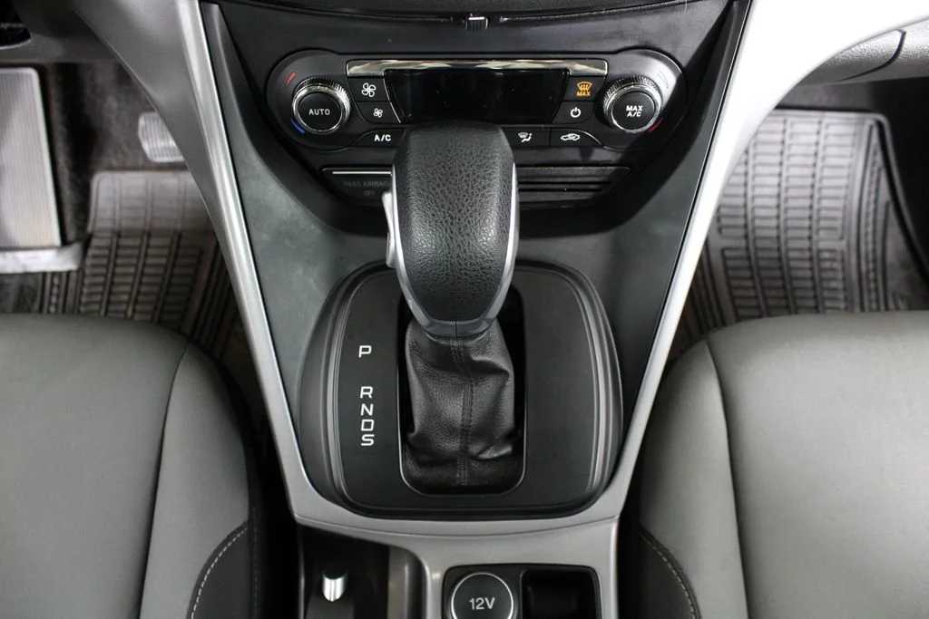 Used 2015 Gray Ford SE image 26