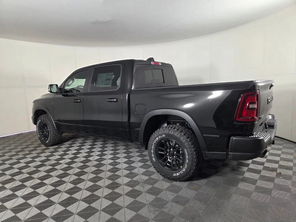 New 2026 Diamond Black Crystal Pearl-Coat Exterior Paint RAM Rebel image 7