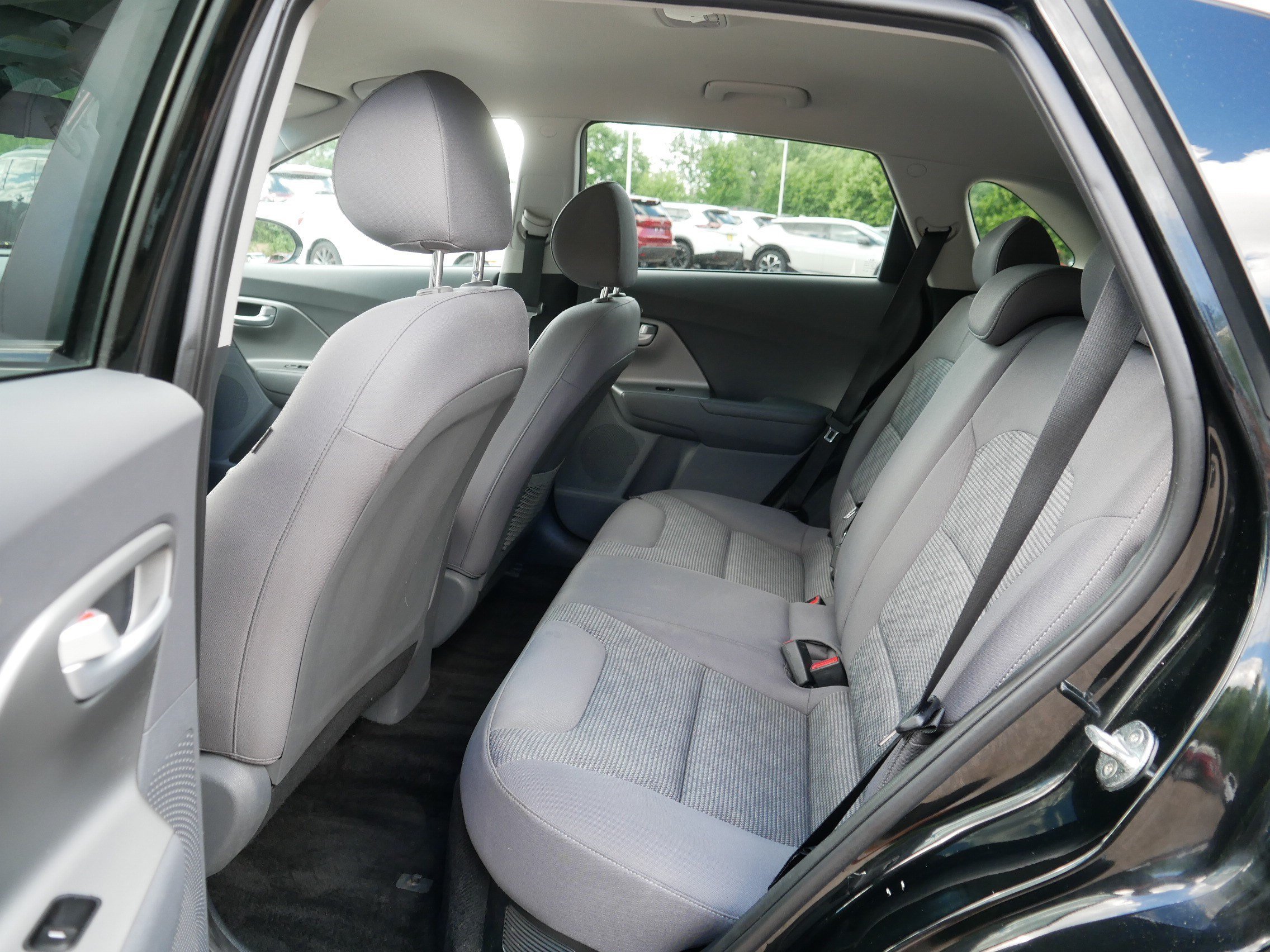 Used 2018 Aurora Black Pearl Kia FE image 35