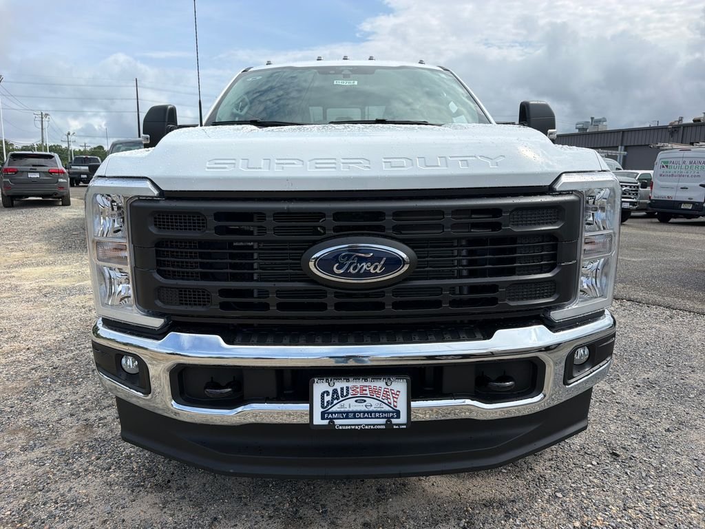 New 2026 Oxford White Ford F-350® XL image 2