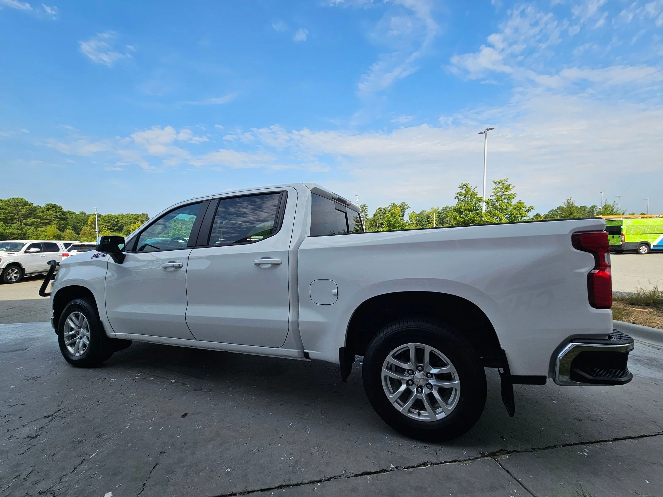 Used 2021 Summit White Chevrolet LT image 5