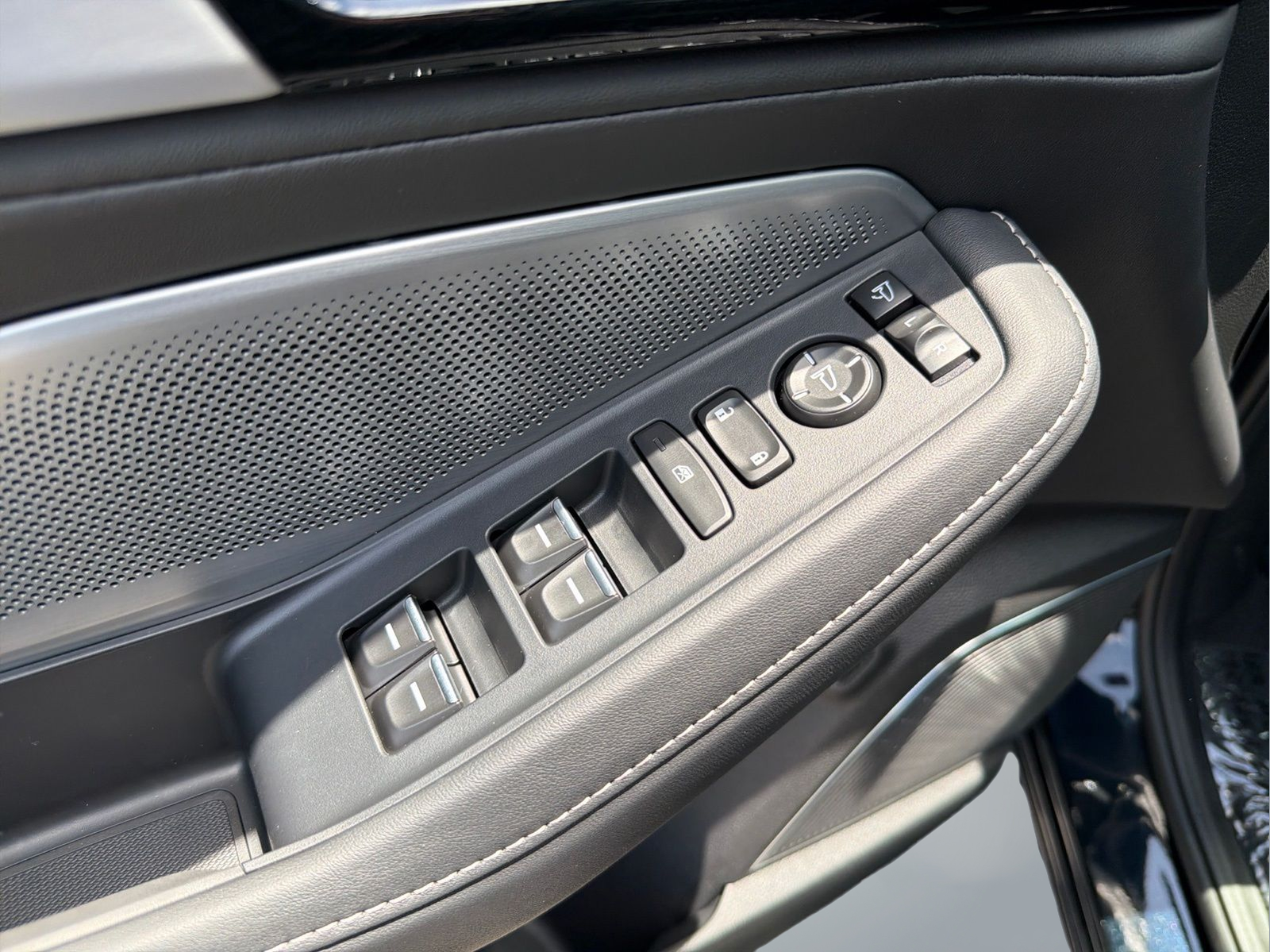 New 2026 Majestic Black Pearl Acura Technology Package image 26
