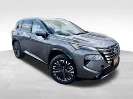 Used 2026 Gray Nissan Platinum image 14
