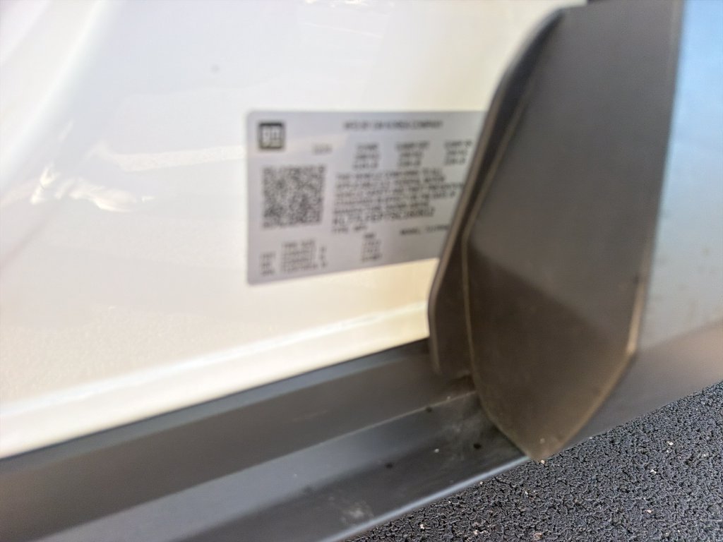 Used 2025 White Chevrolet LS image 22