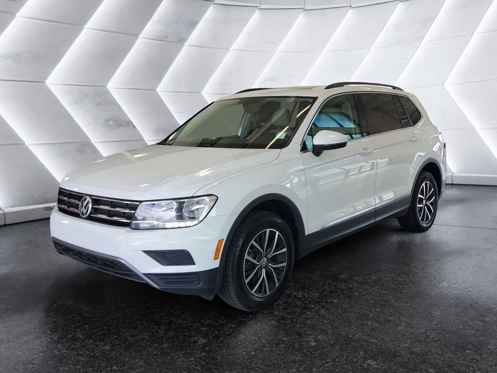 Used 2020 Beige Volkswagen 2.0T SE image 3