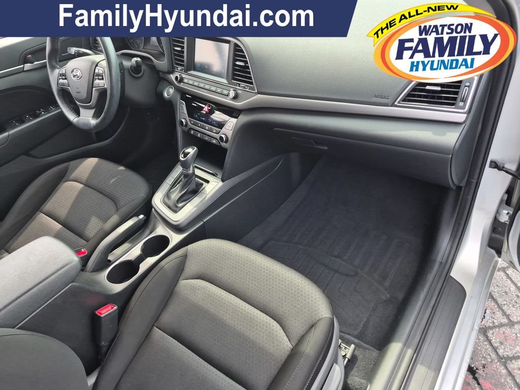 Used 2018 Silver Hyundai Value Edition image 27