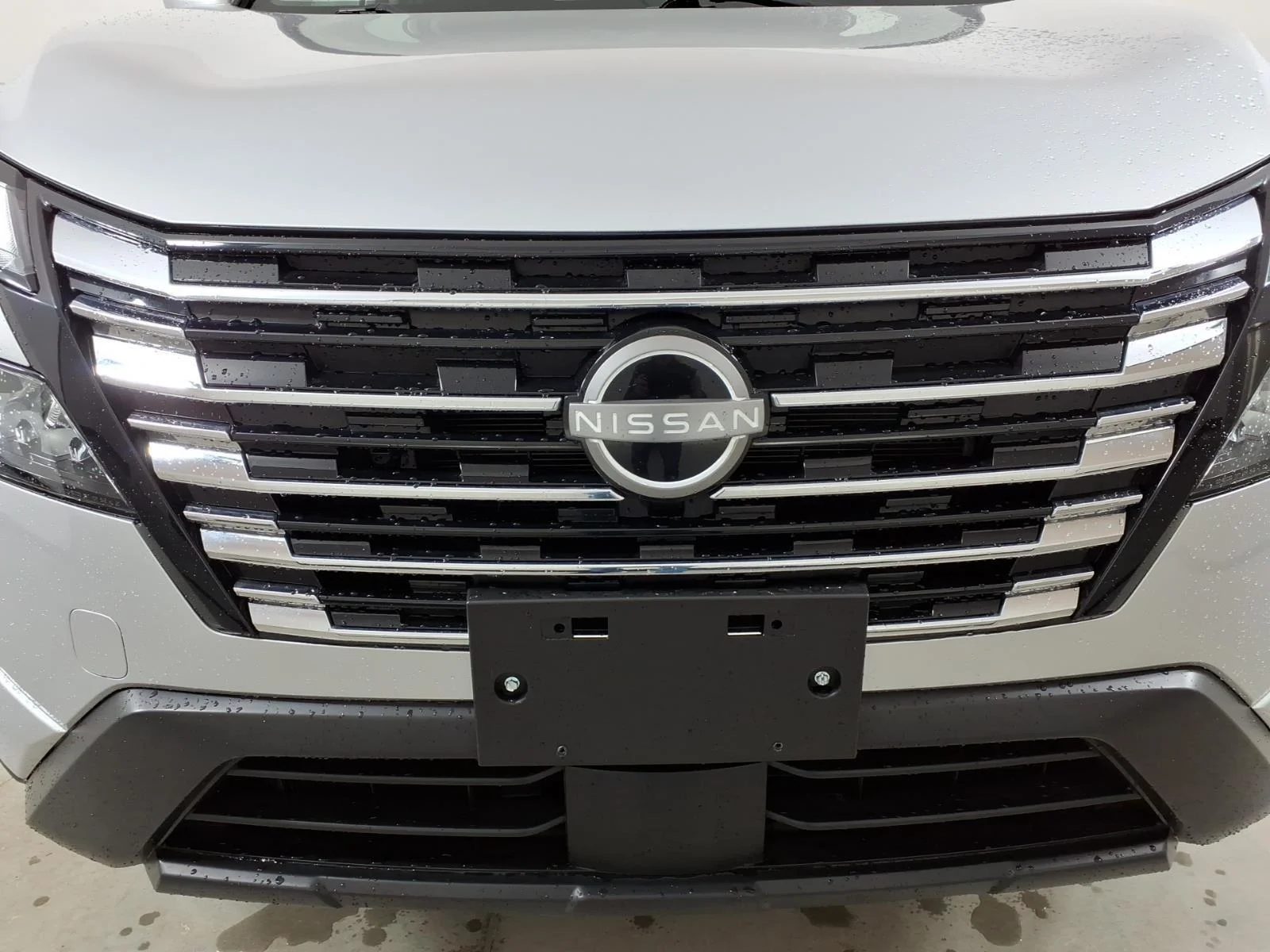 Used 2024 Brilliant Silver Metallic Nissan SV image 14