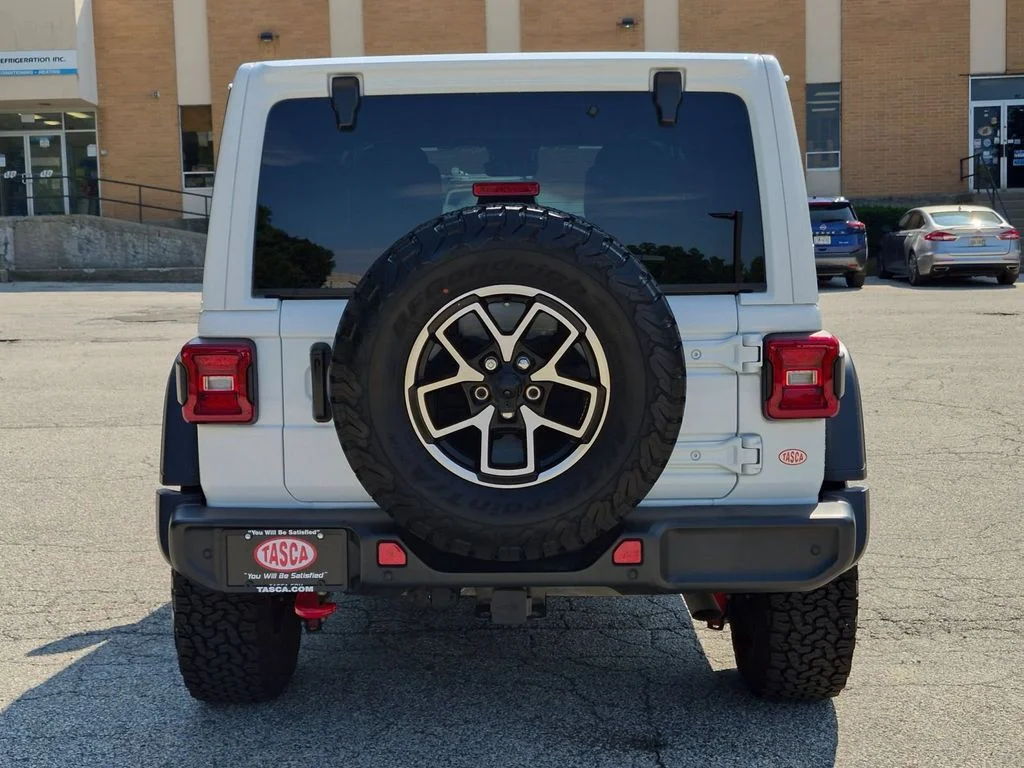 Used 2024 White Jeep Rubicon image 4