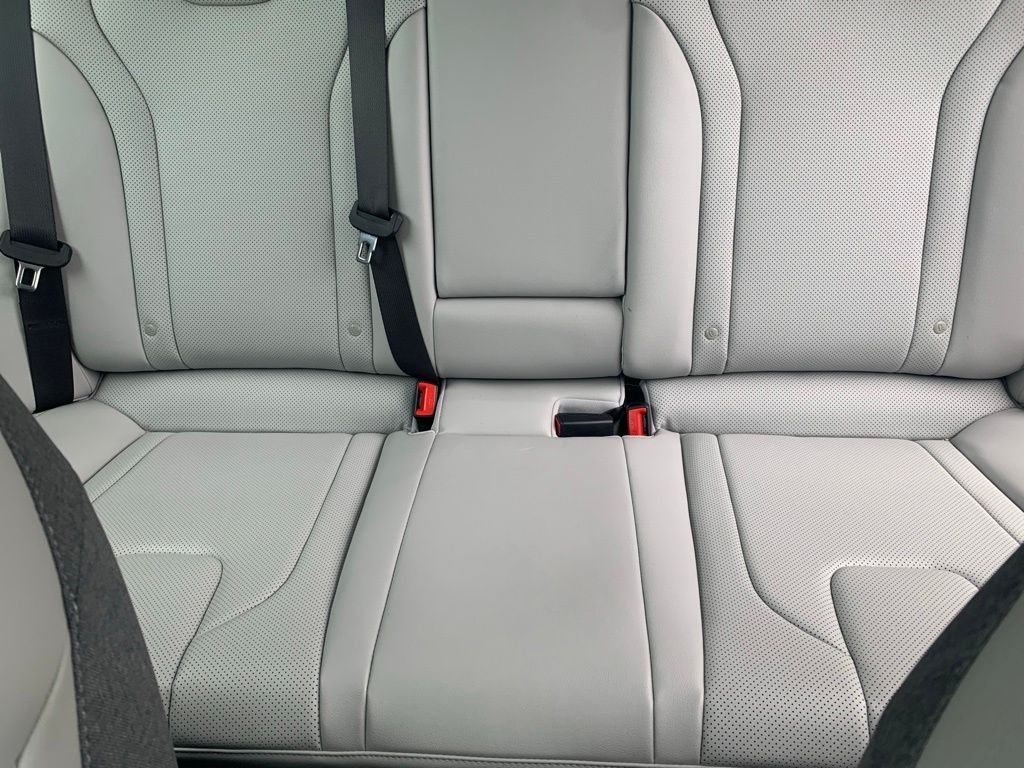 2024 Hyundai Elantra Limited - Photo 28