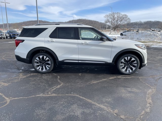 New 2026 Star White Metallic Tri-Coat Ford Platinum™ image 10