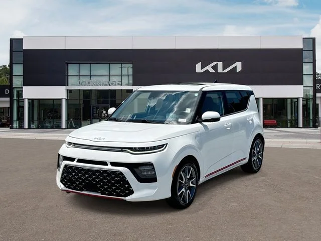 Used 2022 White Kia Turbo image 4