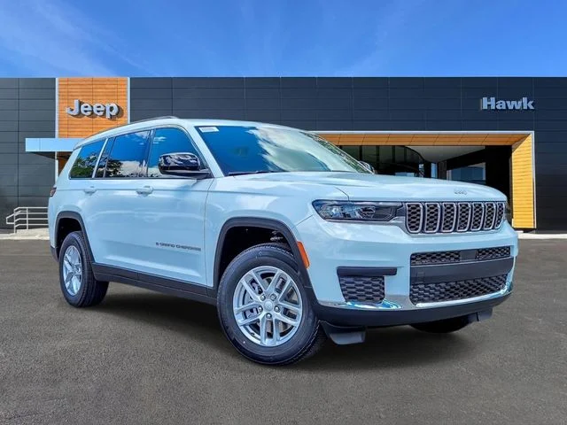 New 2026 Bright White Clear-Coat Exterior Paint Jeep Laredo image 1