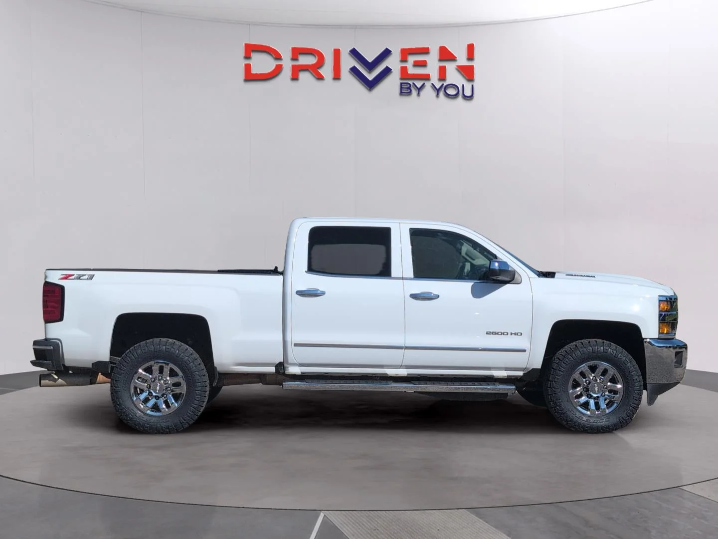 Used 2019 SUMMIT WHITE Chevrolet LTZ image 6