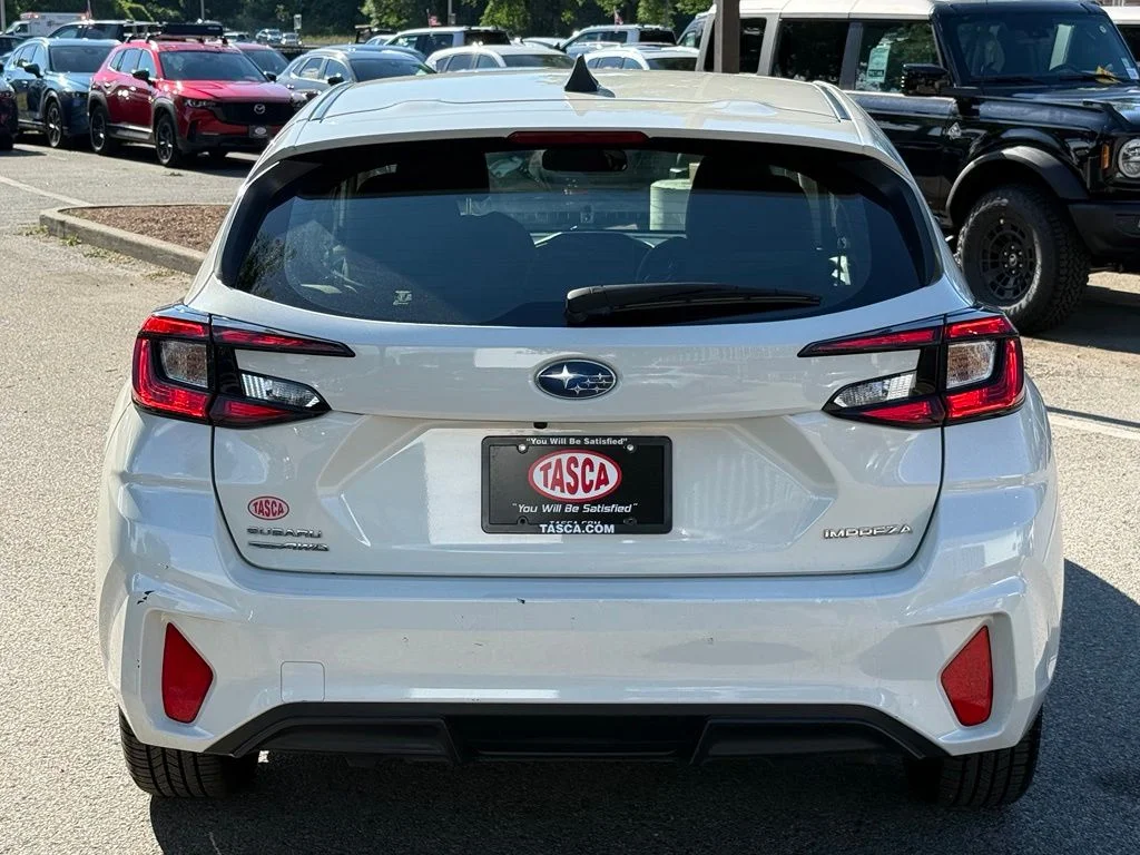Used 2024 White Subaru Base image 9