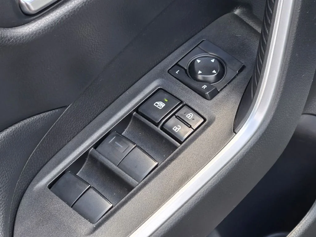 Used 2021 White Toyota XLE image 22