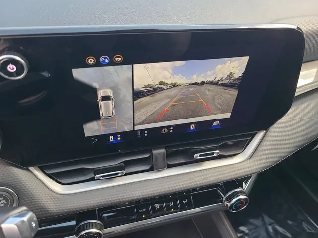 New 2026 Summit White Chevrolet LT image 30