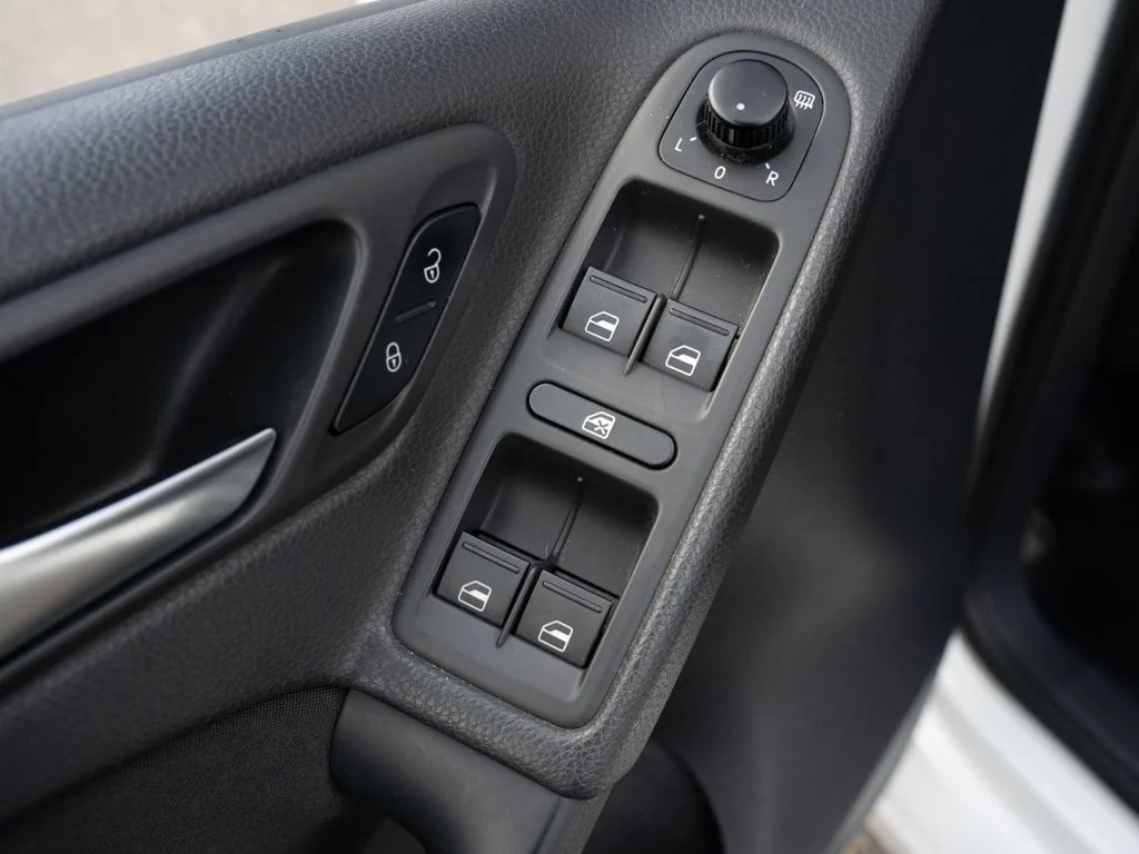 Used 2011 White Volkswagen TDI image 16