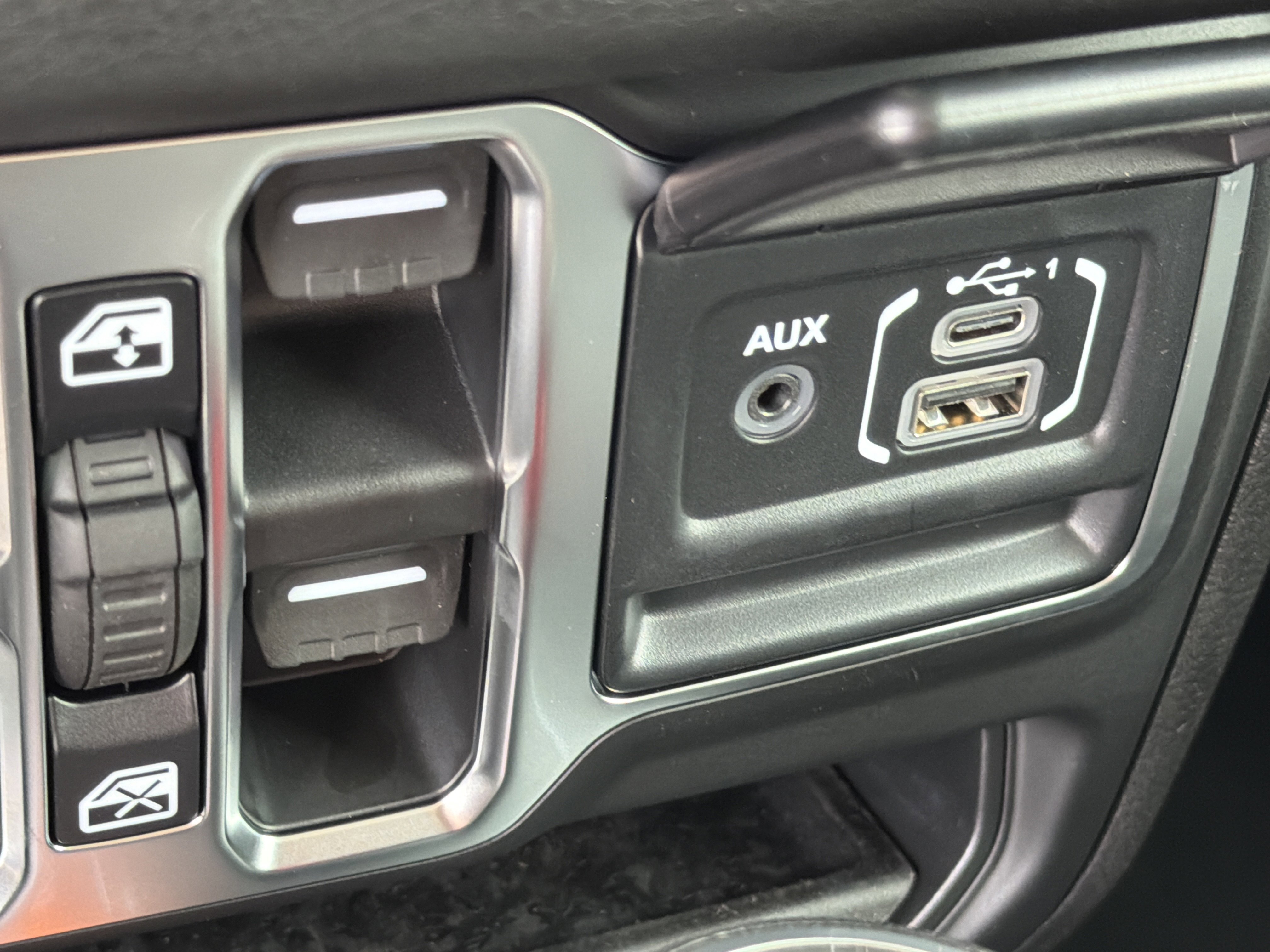 New 2026 Goldilocks Jeep Sport S image 32