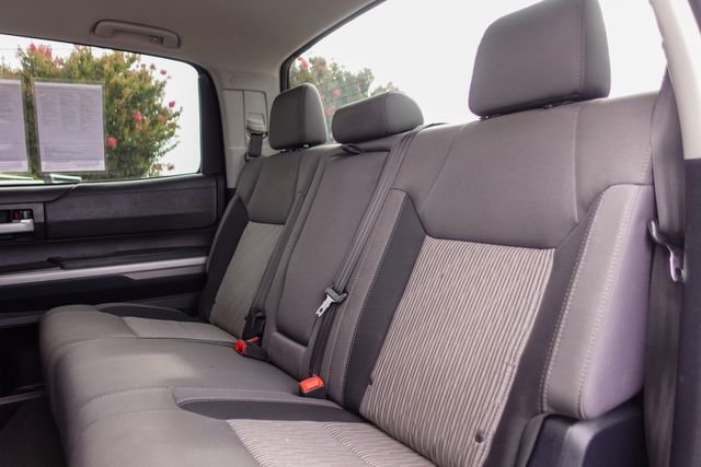 Used 2016 White Toyota SR5 image 25