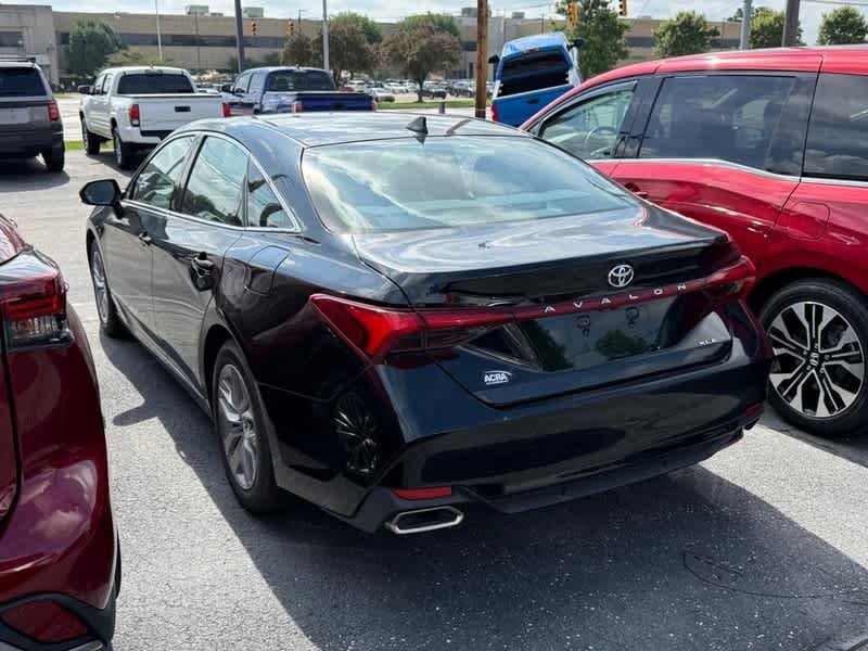 Used 2019 Midnight Black Metallic Toyota XLE image 3
