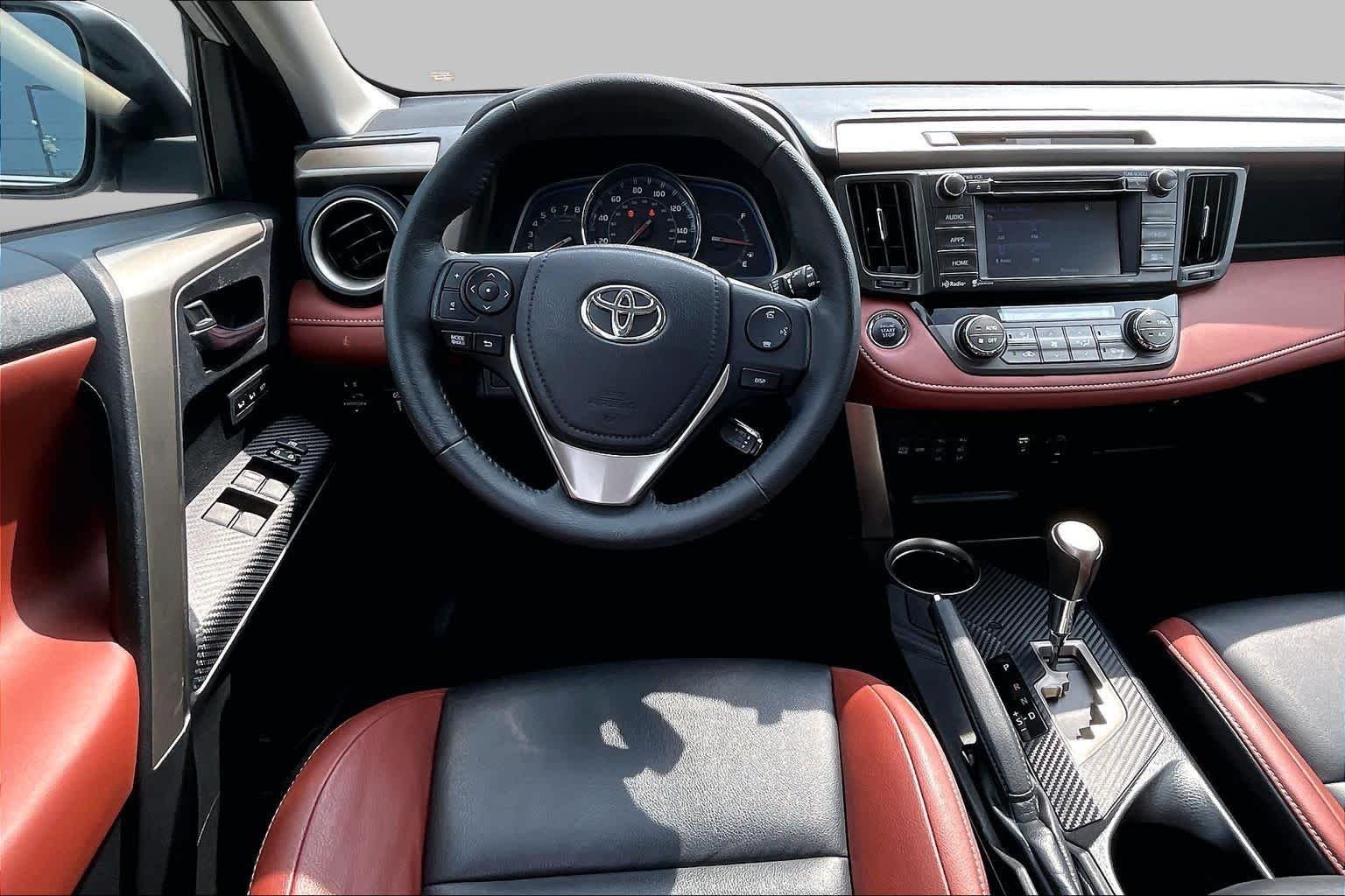 Used 2015 Classic Silver Metallic Toyota Limited image 6