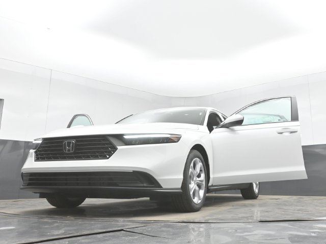 New 2026 Platinum White Pearl Honda LX image 45