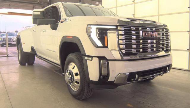 2024 GMC Sierra 4WD Crew Cab Long Box DRW Denali's photo