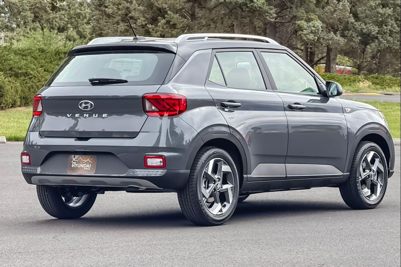 New 2026 Gray Hyundai SEL w/Two-Tone Roof image 4